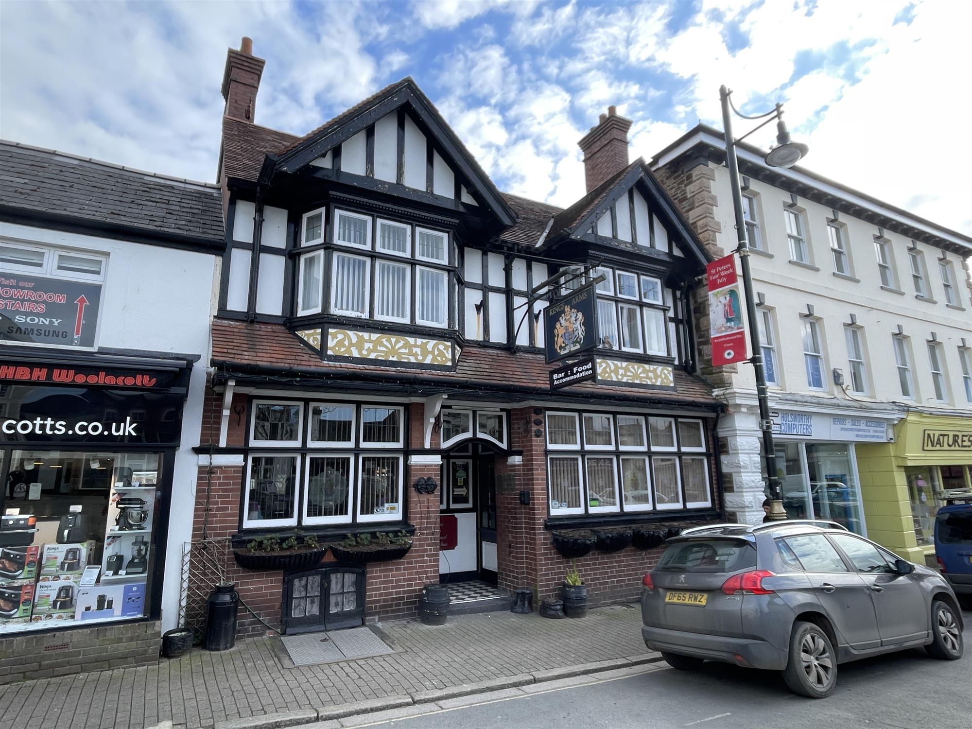 Impressive 3 Storey Market Town Freehouse