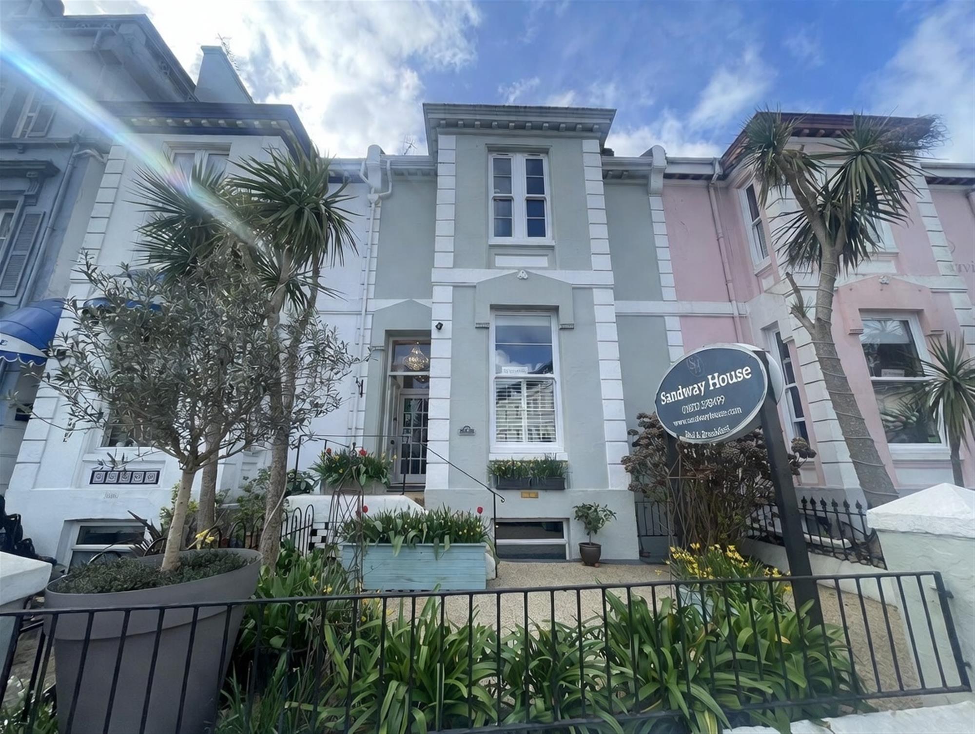 Immaculate Victorian Boutique Guesthouse set on the English Riveria