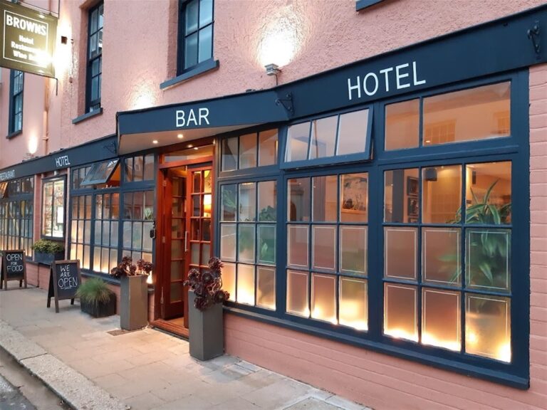 Hotels, Guest Houses and B&B's property in Dartmouth, Devon – Ref: 16671 – Image 4688