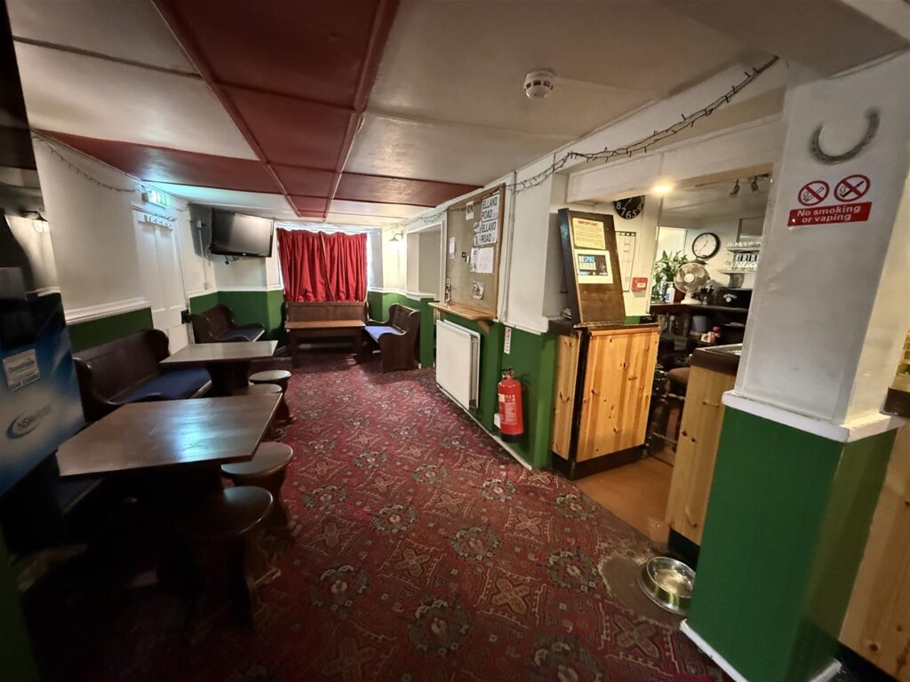Pubs, Bars & Restaurants property in Honiton, Devon – Ref: 10736 – Image 4564