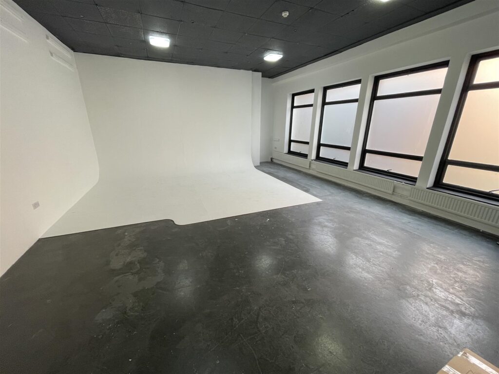 Offices property in Newton Abbot, Devon – Ref: 20221 – Image 5037