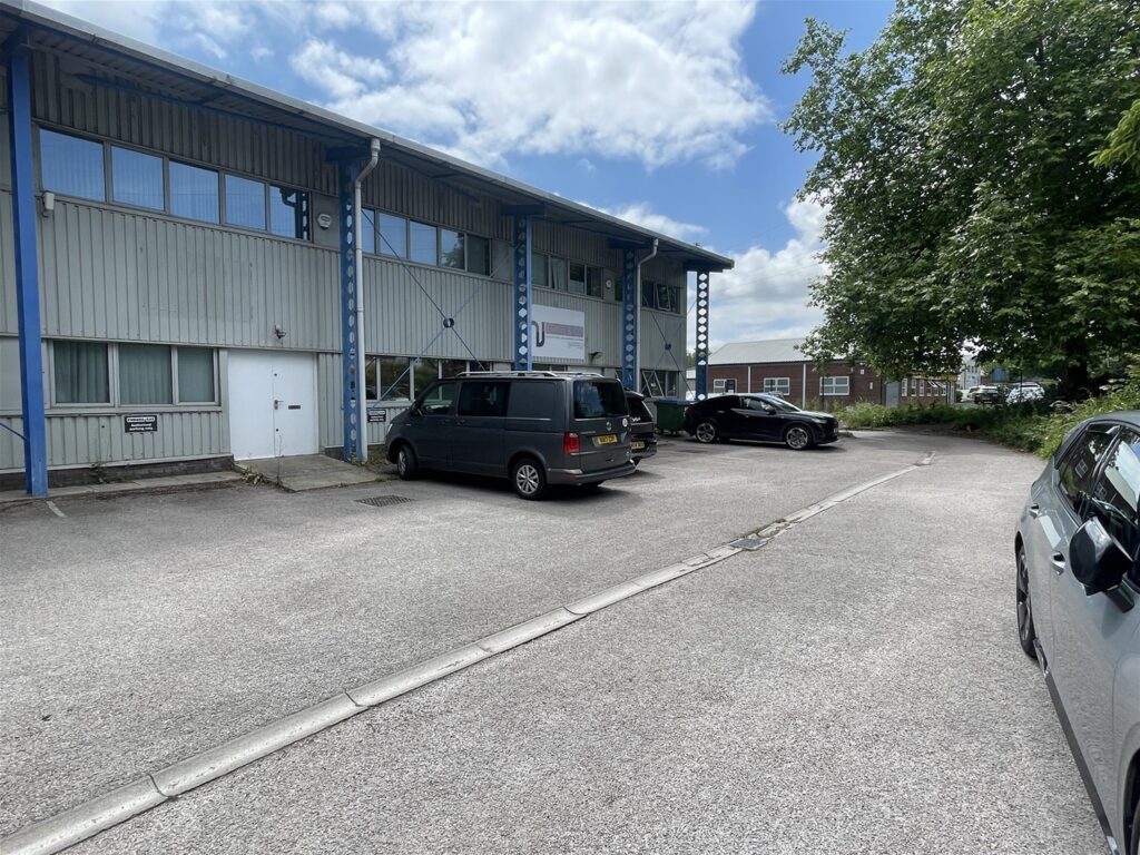 Offices property in Newton Abbot, Devon – Ref: 34363 – Image 5301