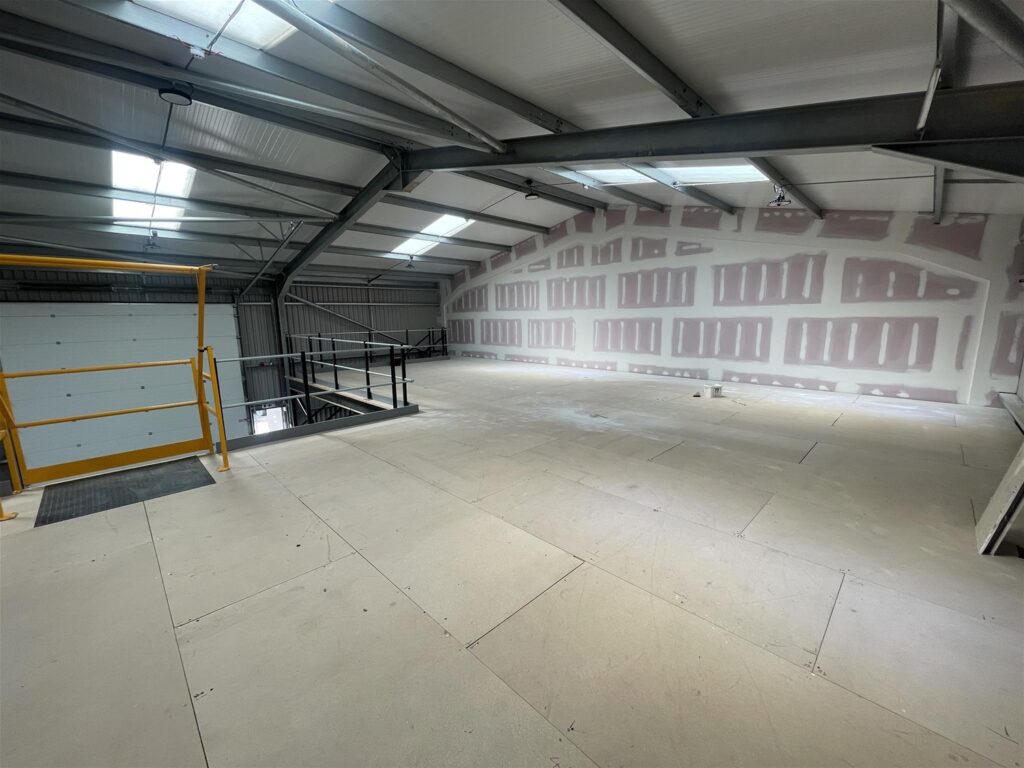 Industrial property in Devon – Ref: 34506 – Image 9672