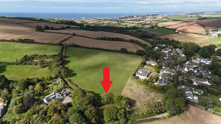 Commercial property in Kingsbridge, Devon – Ref: 34581 – Image 9027